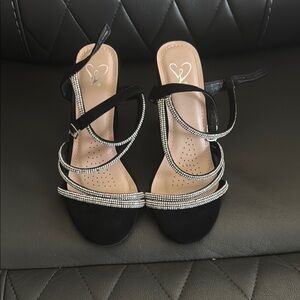 Windsor Black Heels Sleek Design Formal